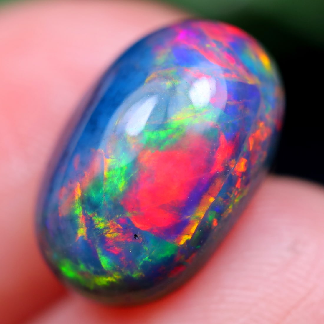 2.99Ct Natural Flashy Rainbow Smoked Ethiopian Welo Opal: Ksmith Jewels Global Welcome to our auction house, today auction brought to you by Ksmith Jewels Global based in Penang, Malaysia specialize in all kinds of opal and color gemstone both in manufacturi