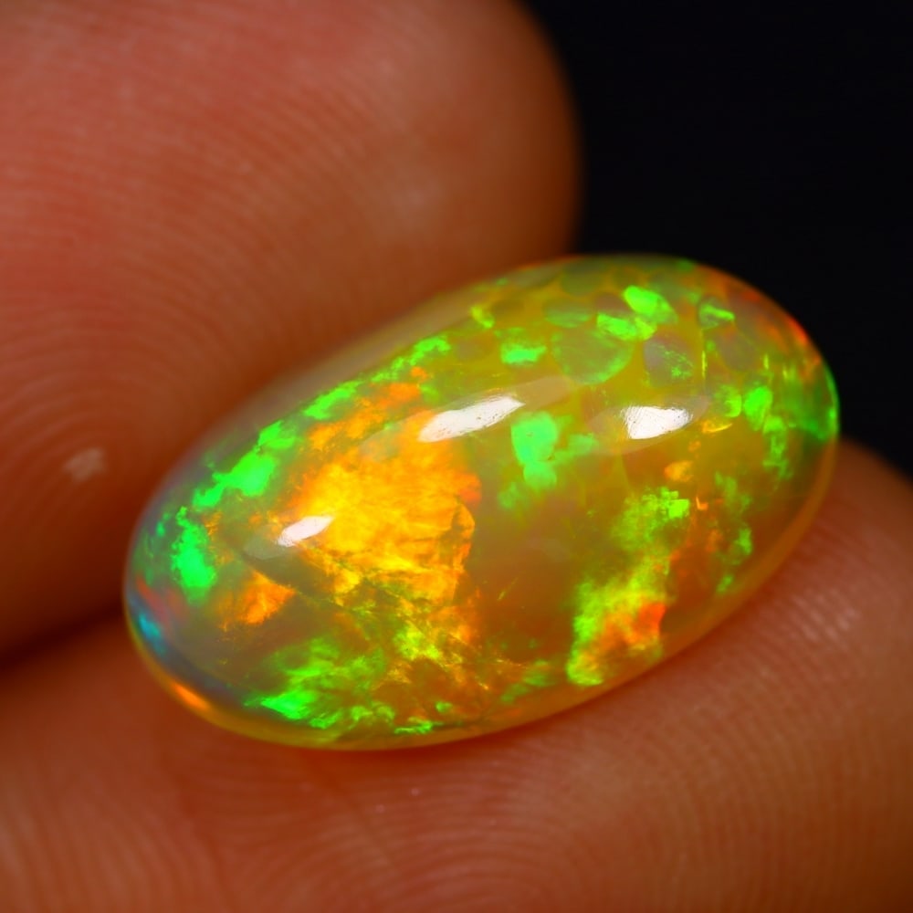 4.32Ct Welo Opal Polished - Ethiopian Opal - Oval Cabochon: Ksmith Jewels Global Welcome to our auction house, today auction brought to you by Ksmith Jewels Global based in Penang, Malaysia specialize in all kinds of opal and color gemstone both in manufacturi