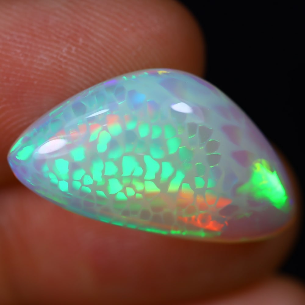 9.33Ct Welo Opal Polished - Ethiopian Opal - Cabochon: Ksmith Jewels Global Welcome to our auction house, today auction brought to you by Ksmith Jewels Global based in Penang, Malaysia specialize in all kinds of opal and color gemstone both in manufacturi