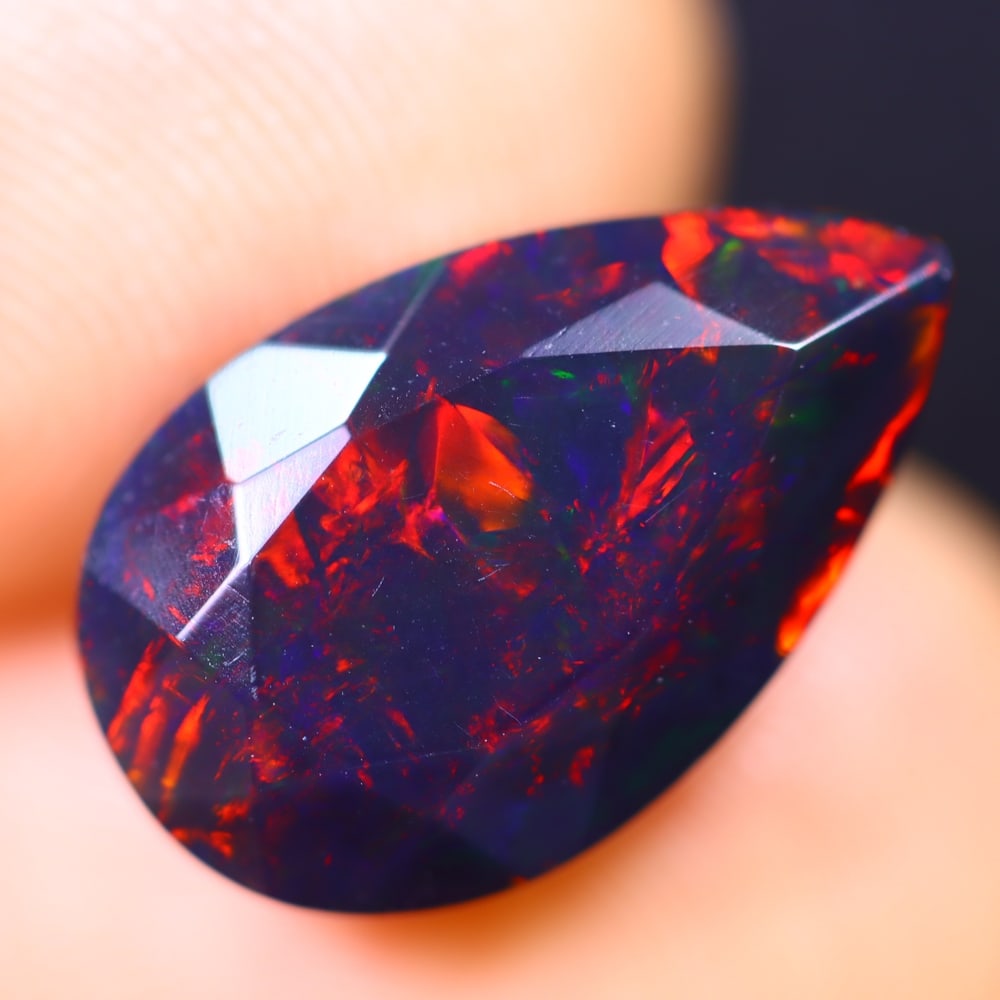 3.93Ct Welo Black Opal Polished - Ethiopian Opal - Pear Faceted: Ksmith Jewels Global Welcome to our auction house, today auction brought to you by Ksmith Jewels Global based in Penang, Malaysia specialize in all kinds of opal and color gemstone both in manufacturi