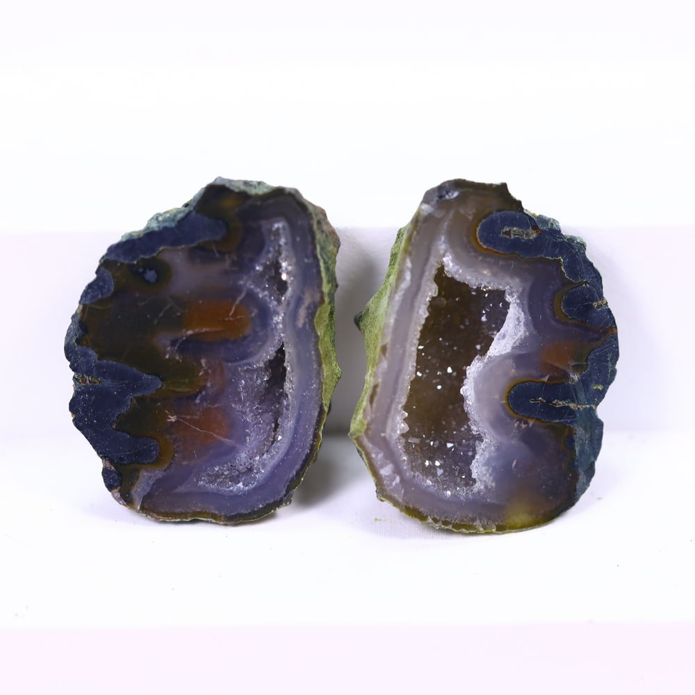 6.29g Mexican Geode Druzy - Mineral Rough: Ksmith Jewels Global Welcome to our auction house, today auction brought to you by Ksmith Jewels Global based in Penang, Malaysia specialize in all kinds of opal and color gemstone both in manufacturi