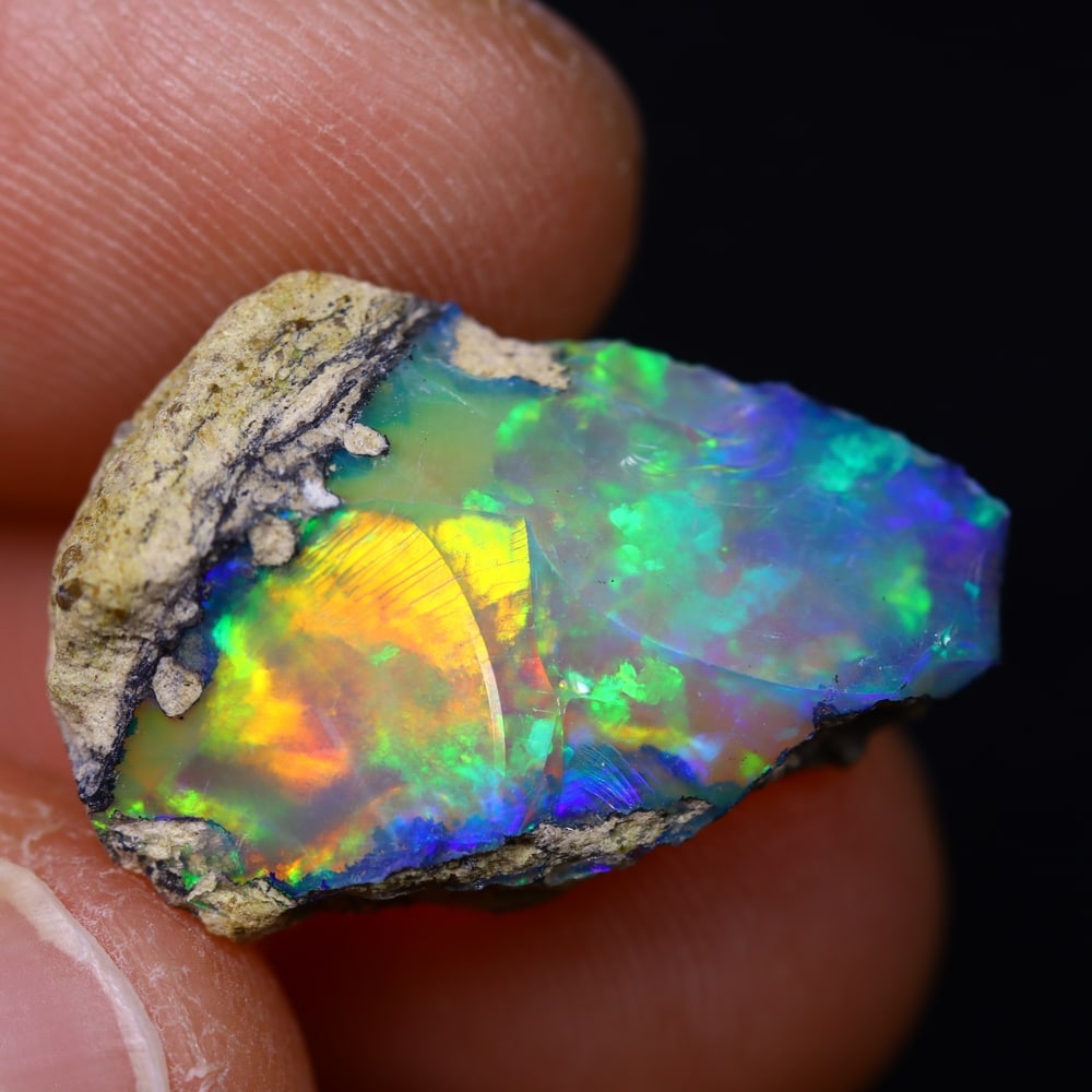 6.7Ct Rough Opal Specimen - Ethiopian Opal - Mineral Rough: Ksmith Jewels Global Welcome to our auction house, today auction brought to you by Ksmith Jewels Global based in Penang, Malaysia specialize in all kinds of opal and color gemstone both in manufacturi