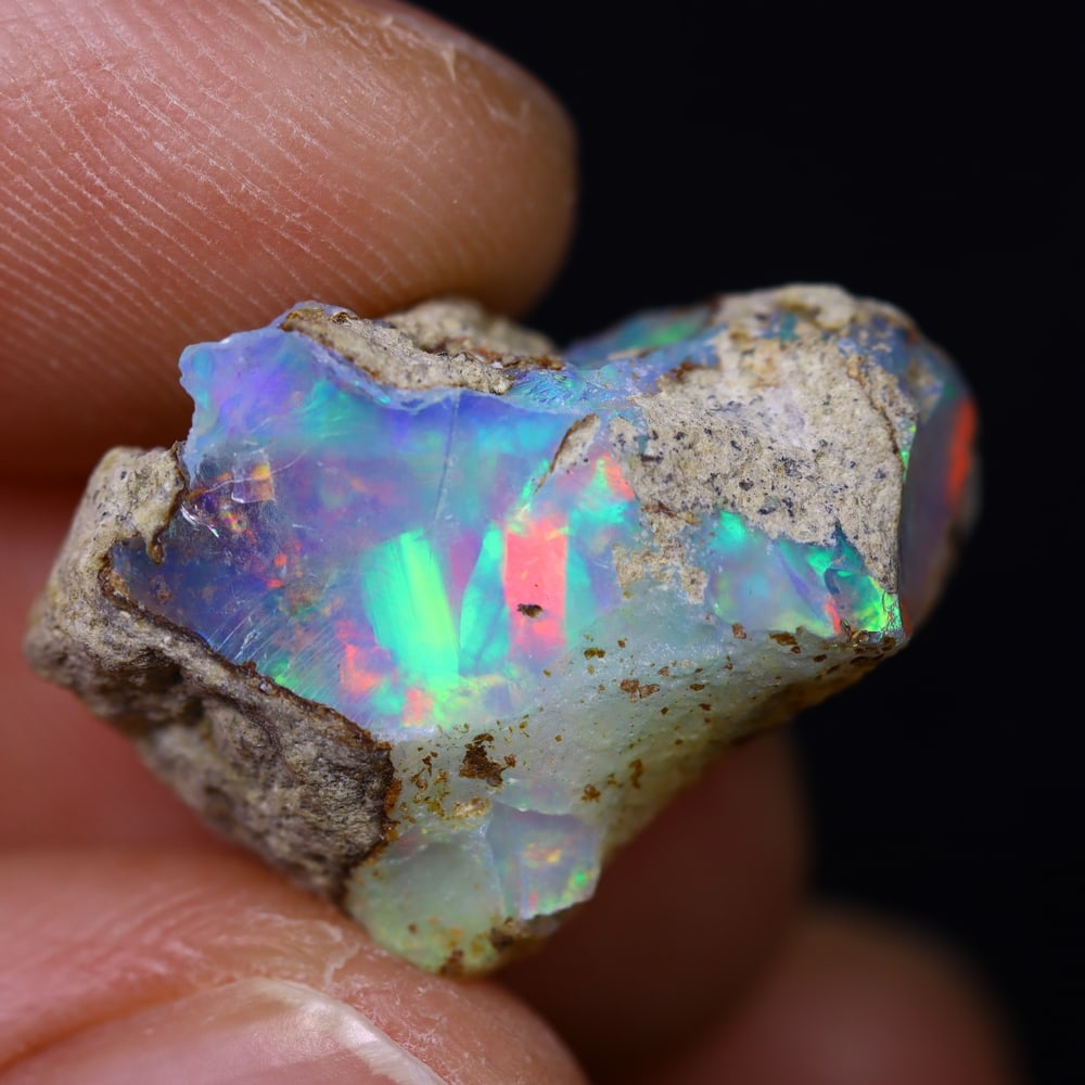 9.9Ct Rough Opal Specimen - Ethiopian Opal - Mineral Rough: Ksmith Jewels Global Welcome to our auction house, today auction brought to you by Ksmith Jewels Global based in Penang, Malaysia specialize in all kinds of opal and color gemstone both in manufacturi