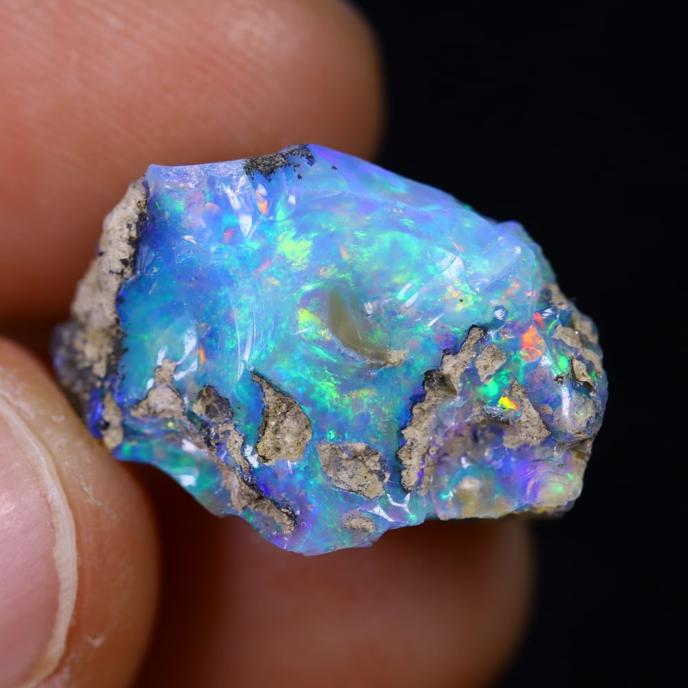 9.0Ct Rough Opal Specimen - Ethiopian Opal - Mineral Rough: Ksmith Jewels Global Welcome to our auction house, today auction brought to you by Ksmith Jewels Global based in Penang, Malaysia specialize in all kinds of opal and color gemstone both in manufacturi