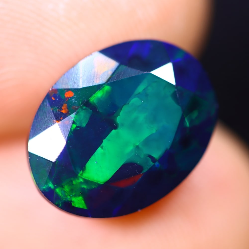 2.84Ct Welo Black Opal Polished - Ethiopian Opal - Oval Faceted: Ksmith Jewels Global Welcome to our auction house, today auction brought to you by Ksmith Jewels Global based in Penang, Malaysia specialize in all kinds of opal and color gemstone both in manufacturi