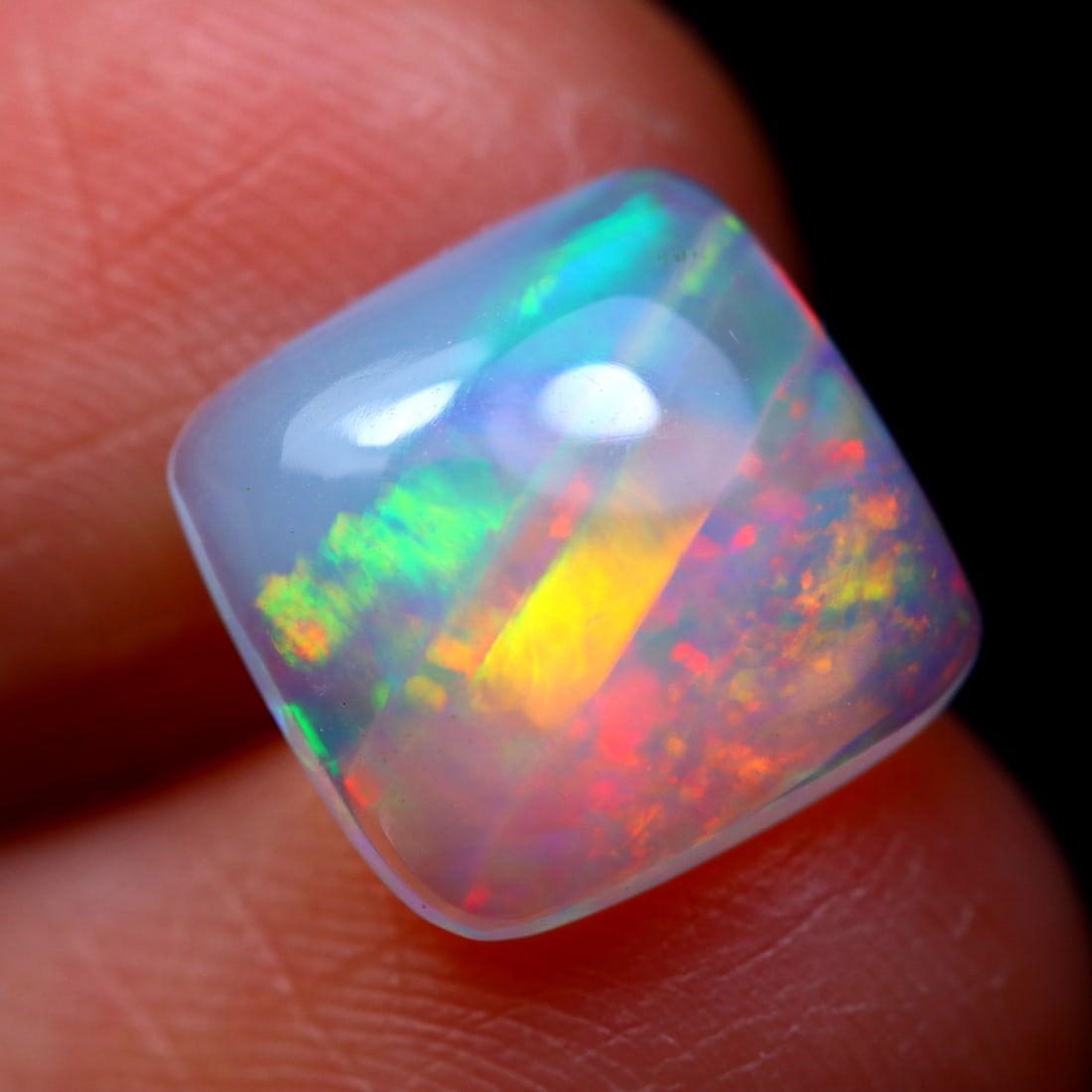 1.77Ct Natural Flashy Rainbow Ethiopian Welo Opal - Ethiopian Opal - Oval Cabochon (AOI5973): Ksmith Jewels Global Welcome to our auction house, today auction brought to you by Ksmith Jewels Global based in Penang, Malaysia specialize in all kinds of opal and color gemstone both in manufacturi