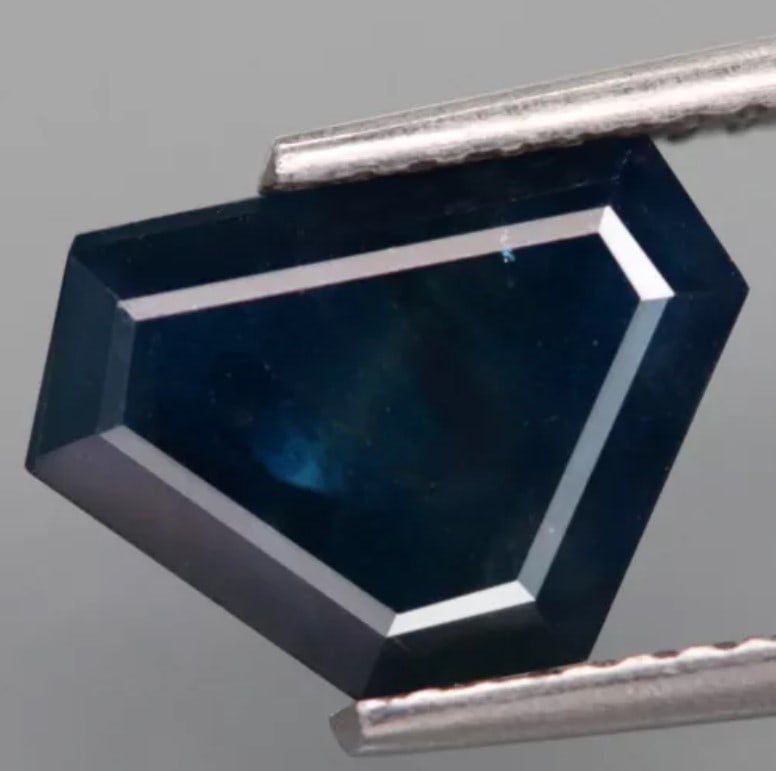 Blue Sapphire 2.46Ct Fancy Cut Natural Thailand Blue Sapphire: Ksmith Jewels Global Welcome to our auction house, today auction brought to you by Ksmith Jewels Global based in Penang, Malaysia specialize in all kinds of opal and color gemstone both in manufacturi