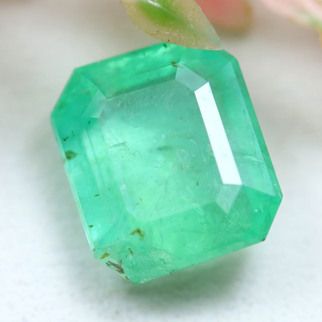 Emerald 2.56Ct Natural Afghanistan Green Emerald Gemstone (1 of 2)