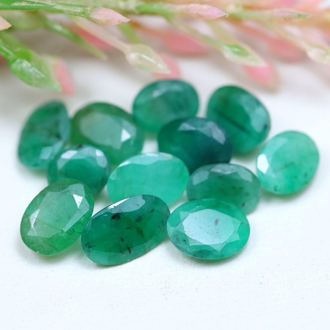 Emerald 9.02Ct Natural Zambia Green Emerald Lot: Ksmith Jewels Global Welcome to our auction house, today auction brought to you by Ksmith Jewels Global based in Penang, Malaysia specialize in all kinds of opal and color gemstone both in manufacturi