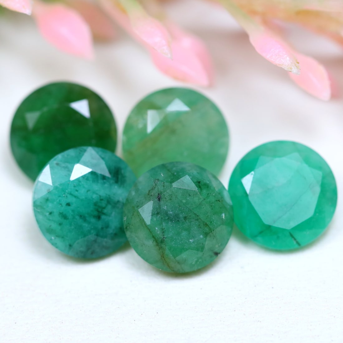 Emerald 6.27Ct Natural Zambia Green Emerald Lot: Ksmith Jewels Global Welcome to our auction house, today auction brought to you by Ksmith Jewels Global based in Penang, Malaysia specialize in all kinds of opal and color gemstone both in manufacturi