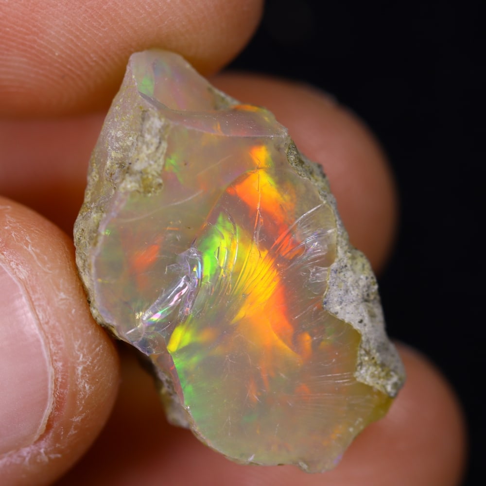 14.7Ct Rough Opal Specimen - Ethiopian Opal - Mineral Rough: Ksmith Jewels Global Welcome to our auction house, today auction brought to you by Ksmith Jewels Global based in Penang, Malaysia specialize in all kinds of opal and color gemstone both in manufacturi