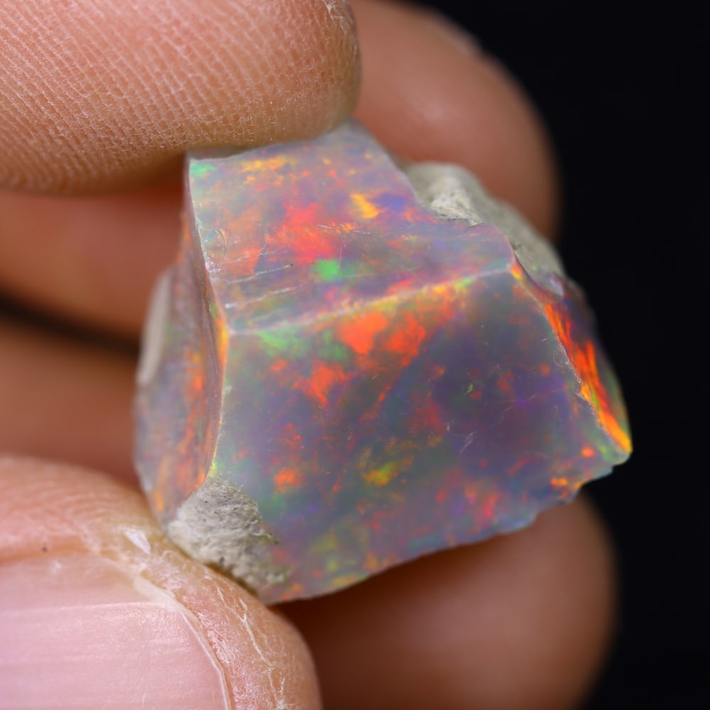12.6Ct Rough Opal Specimen - Ethiopian Opal - Mineral Rough: Ksmith Jewels Global Welcome to our auction house, today auction brought to you by Ksmith Jewels Global based in Penang, Malaysia specialize in all kinds of opal and color gemstone both in manufacturi