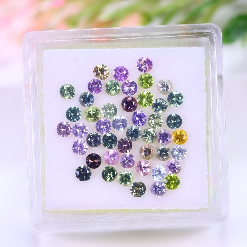 2.25Ct Fancy Sapphire Set - 2.2mm Round Diamond Cut: Ksmith Jewels Global Welcome to our auction house, today auction brought to you by Ksmith Jewels Global based in Penang, Malaysia specialize in all kinds of opal and color gemstone both in manufacturi