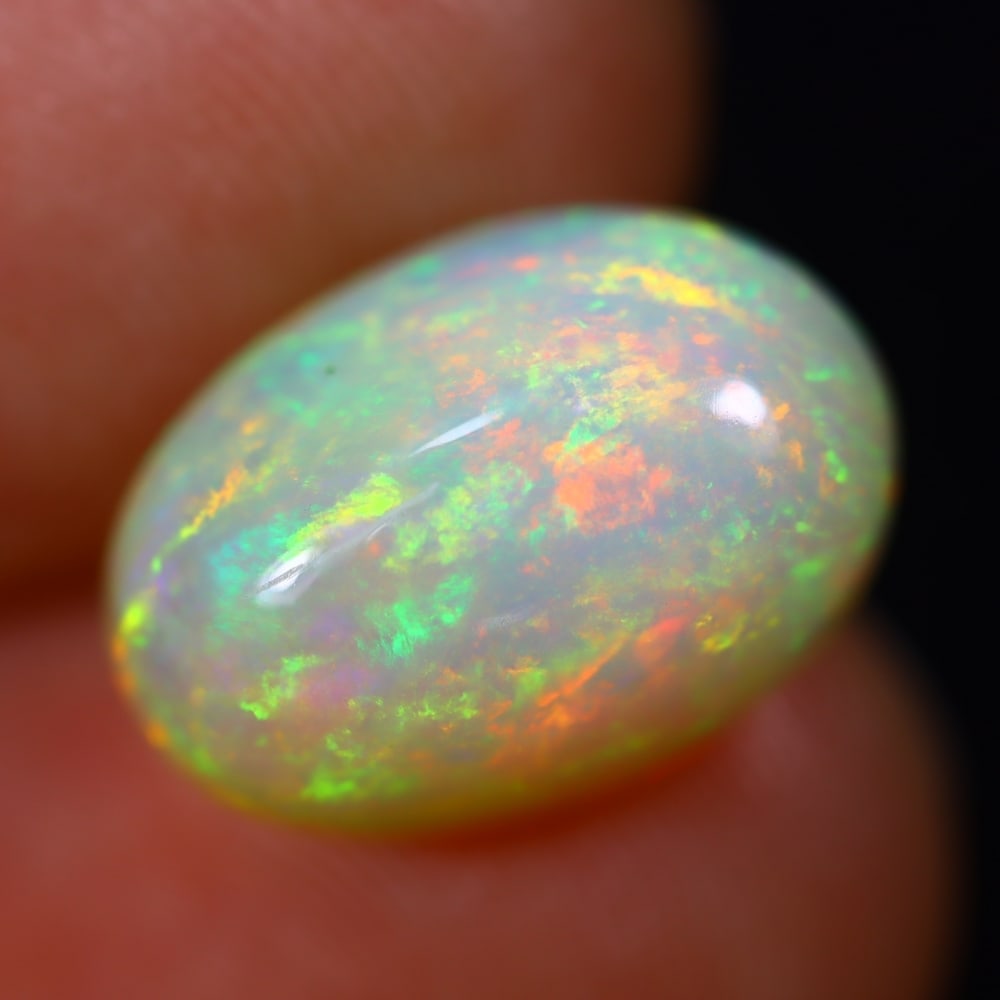 4.43Ct Welo Opal Polished - Ethiopian Opal - Oval Cabochon: Ksmith Jewels Global Welcome to our auction house, today auction brought to you by Ksmith Jewels Global based in Penang, Malaysia specialize in all kinds of opal and color gemstone both in manufacturi