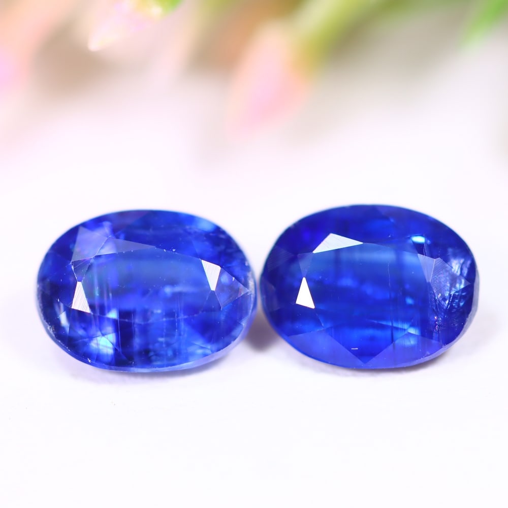 3.26Ct Kyanite Pair - Polished Faceted - Oval Faceted: Ksmith Jewels Global Welcome to our auction house, today auction brought to you by Ksmith Jewels Global based in Penang, Malaysia specialize in all kinds of opal and color gemstone both in manufacturi