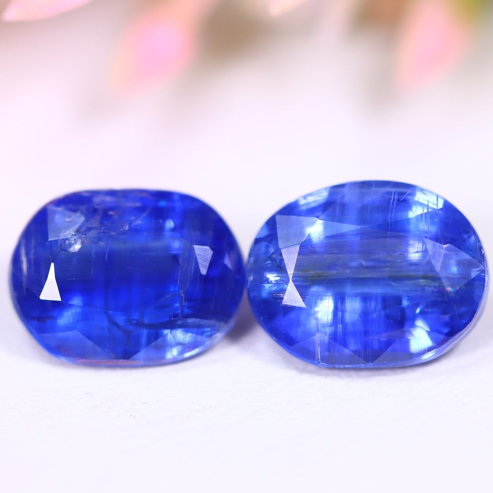 4.70Ct Kyanite Pair - Polished Faceted - Oval Faceted: Ksmith Jewels Global Welcome to our auction house, today auction brought to you by Ksmith Jewels Global based in Penang, Malaysia specialize in all kinds of opal and color gemstone both in manufacturi
