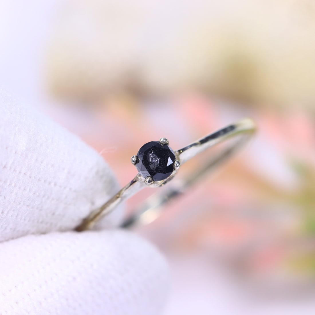 0.80g Natural Diamond Sterling Silver 925 Ring - Size US 6.75 - Total Diamond 0.18ct: Ksmith Jewels Global Welcome to our auction house, today auction brought to you by Ksmith Jewels Global based in Penang, Malaysia specialize in all kinds of opal, diamond and color gemstone both in ma