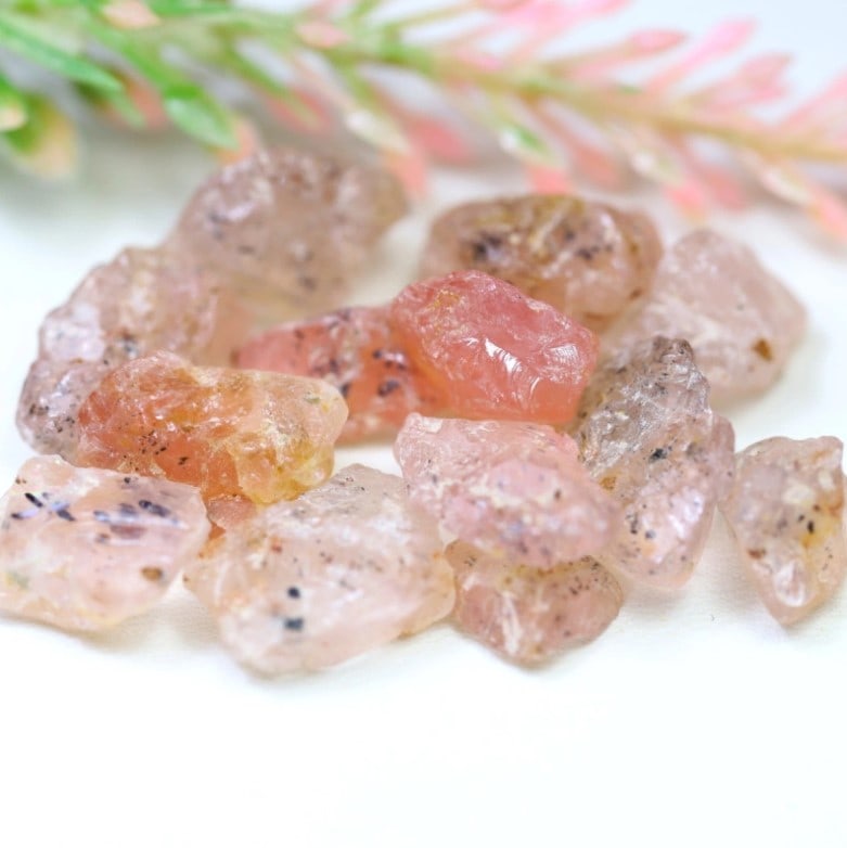 Rose Quartz 62.27Ct Natural Rose Quartz Rough Untreated Lots OT4173 (1 of 2)