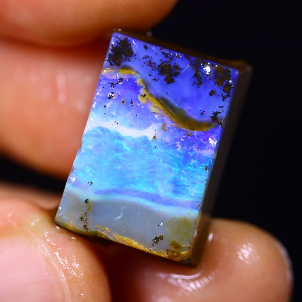 23Ct Winton Boulder Rough Opal - Australian Opal - Freeform Rough: Ksmith Jewels Global Welcome to our auction house, today auction brought to you by Ksmith Jewels Global based in Penang, Malaysia specialize in all kinds of opal and color gemstone both in manufacturi