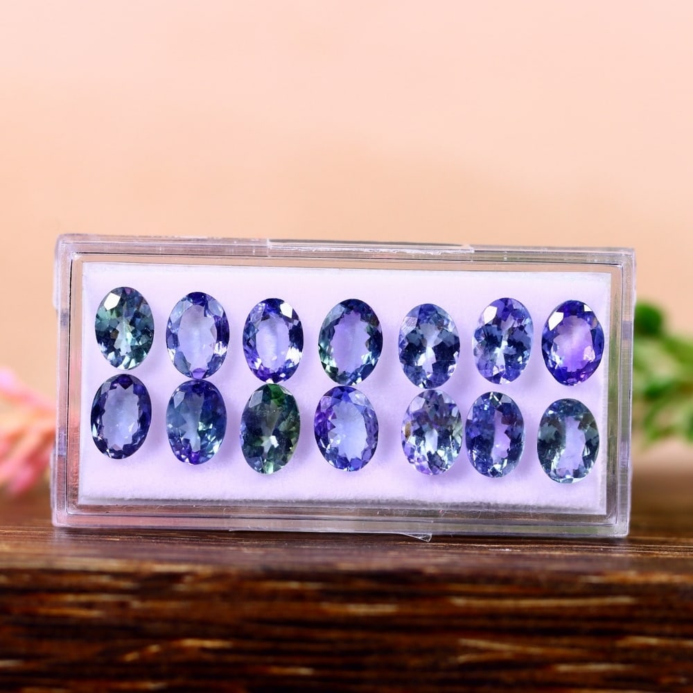 12.18Ct Tanzanite Set - Polished Faceted: Ksmith Jewels Global Welcome to our auction house, today auction brought to you by Ksmith Jewels Global based in Penang, Malaysia specialize in all kinds of opal and color gemstone both in manufacturi