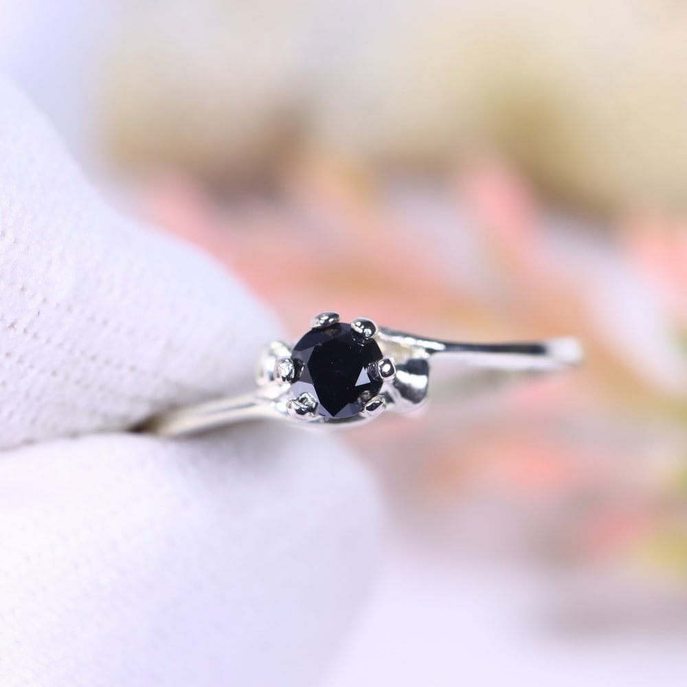 0.94g Natural Diamond Sterling Silver 925 Ring - Size US 6.25 (1 of 2)