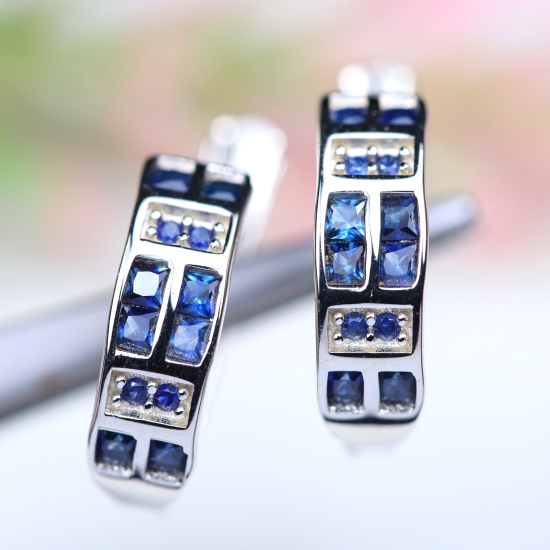 Total Weight 10.95Cts Natural Heated Blue Sapphire Earrings 925 Sterling Silver White Gold Plated: Ksmith Jewels Global Welcome to our auction house, today auction brought to you by Ksmith Jewels Global based in Penang, Malaysia specialize in all kinds of opal and color gemstone both in manufacturi