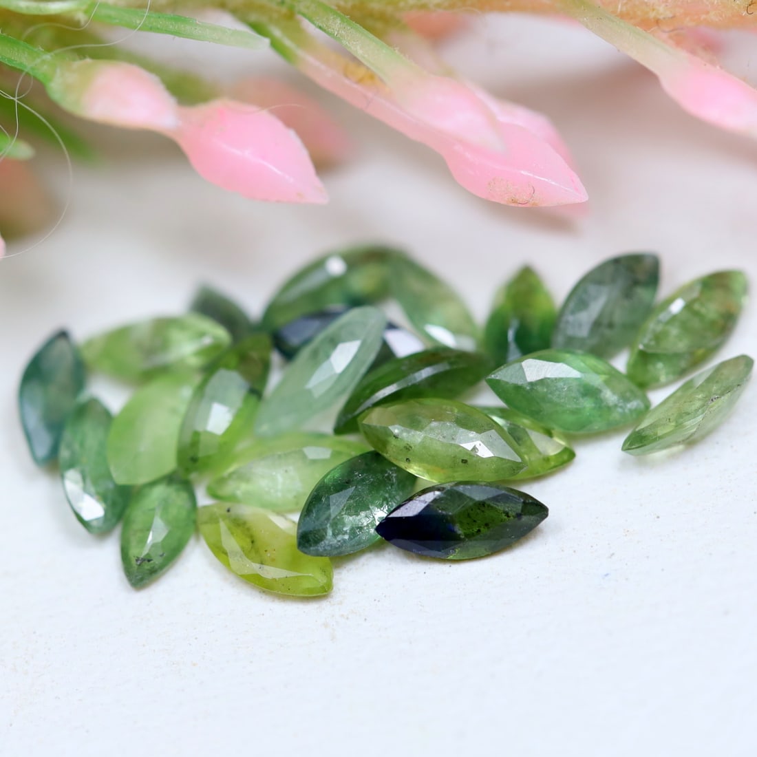 3.56Ct Natural Normal Heated Marquise Cut Greenish Blue Madagascar Sapphire Lot: Ksmith Jewels Global Welcome to our auction house, today auction brought to you by Ksmith Jewels Global based in Penang, Malaysia specialize in all kinds of opal and color gemstone both in manufacturi