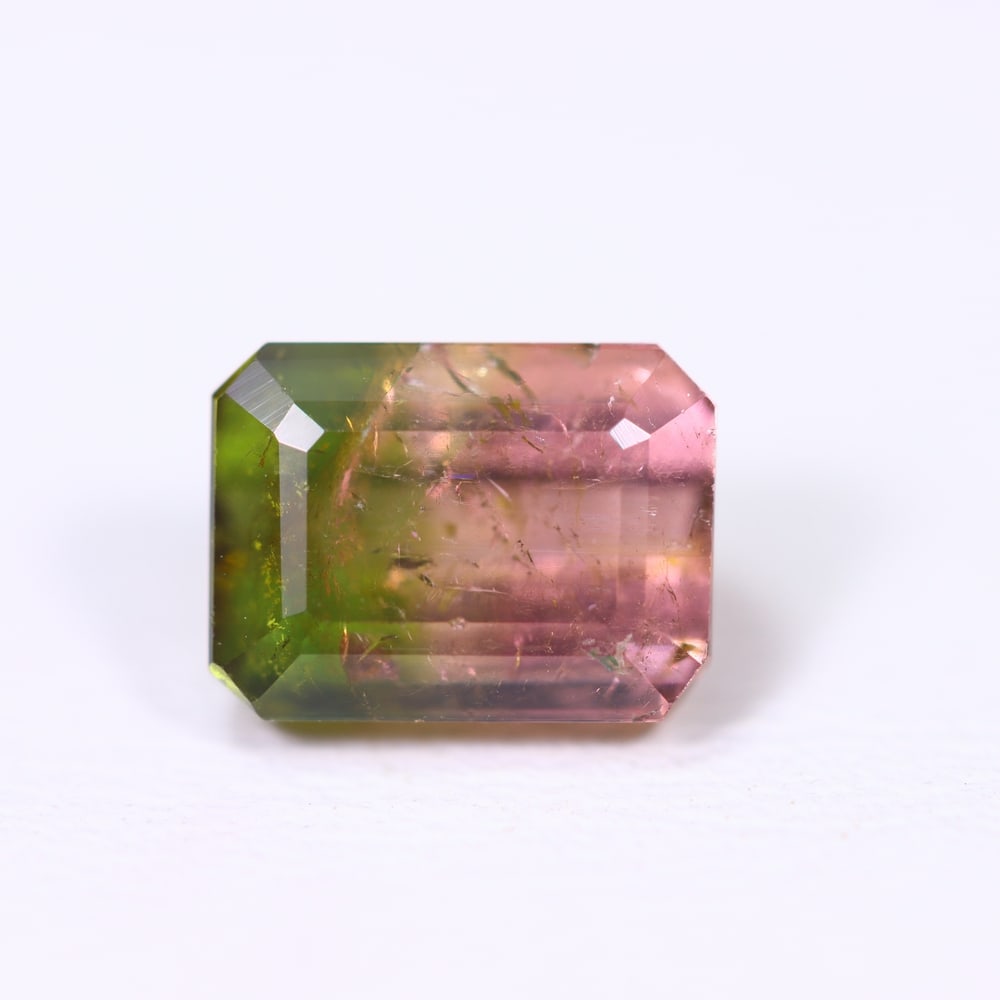 2.00cts Natural Watermelon Tourmaline - Bi-Colour Faceted Cut: Ksmith Jewels Global Welcome to our auction house, today auction brought to you by Ksmith Jewels Global based in Penang, Malaysia specialize in all kinds of opal and color gemstone both in manufacturi
