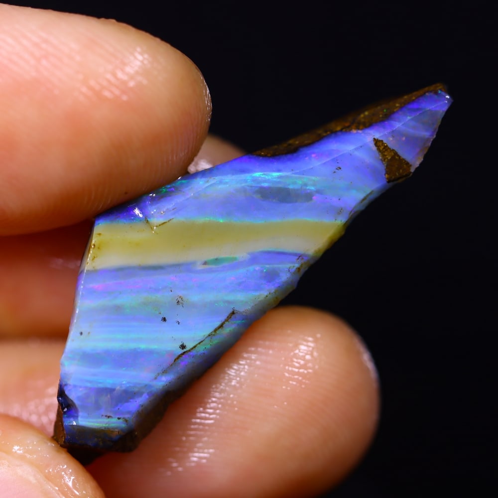 12Ct Winton Boulder Rough Opal - Australian Opal - Freeform Rough: Ksmith Jewels Global Welcome to our auction house, today auction brought to you by Ksmith Jewels Global based in Penang, Malaysia specialize in all kinds of opal and color gemstone both in manufacturi