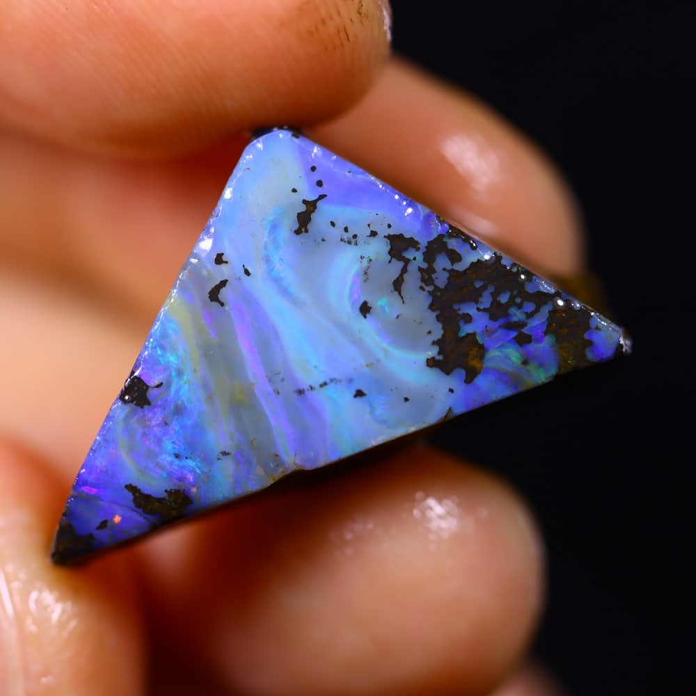 14Ct Winton Boulder Rough Opal - Australian Opal - Freeform Rough: Ksmith Jewels Global Welcome to our auction house, today auction brought to you by Ksmith Jewels Global based in Penang, Malaysia specialize in all kinds of opal and color gemstone both in manufacturi