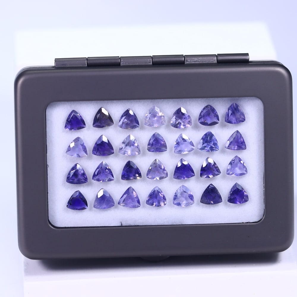 16.05Ct Iolite Set - Polished Faceted: Ksmith Jewels Global Welcome to our auction house, today auction brought to you by Ksmith Jewels Global based in Penang, Malaysia specialize in all kinds of opal and color gemstone both in manufacturi