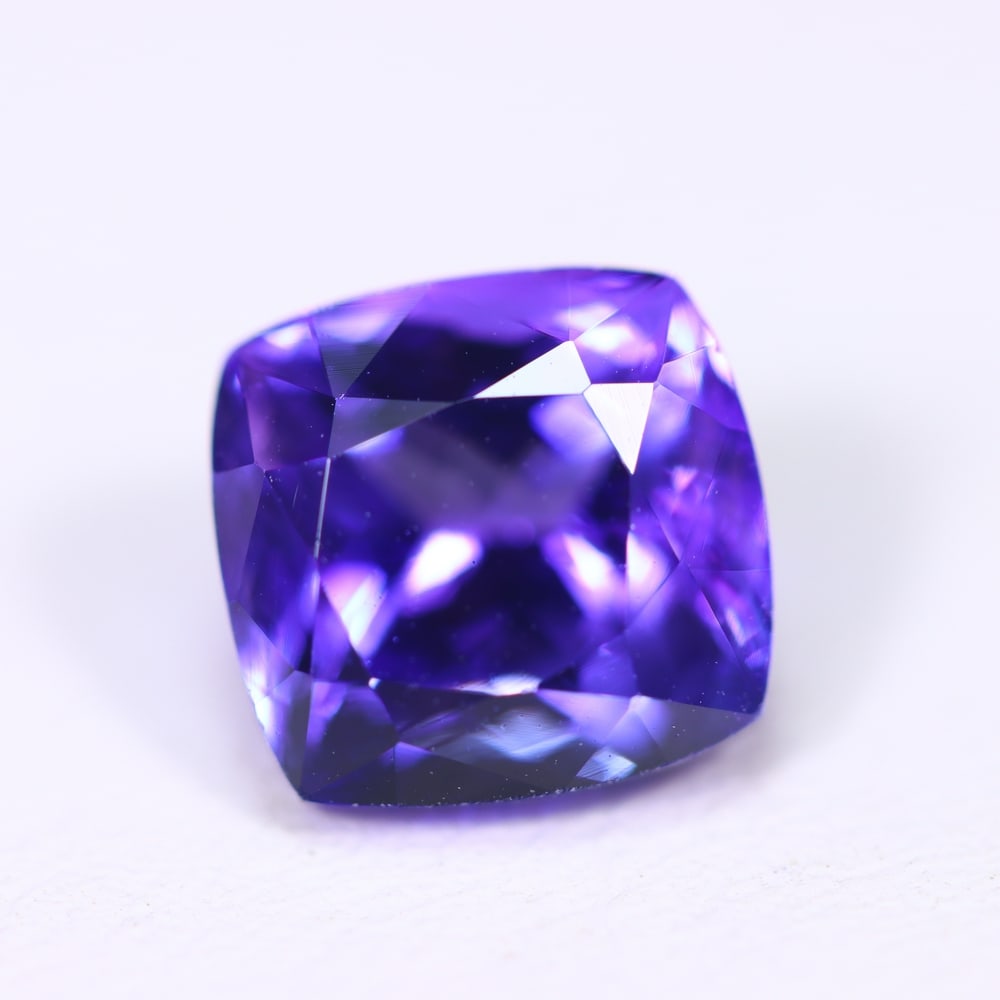 4.11Ct Tanzanite Faceted - Square Polished: Ksmith Jewels Global Welcome to our auction house, today auction brought to you by Ksmith Jewels Global based in Penang, Malaysia specialize in all kinds of opal and color gemstone both in manufacturi