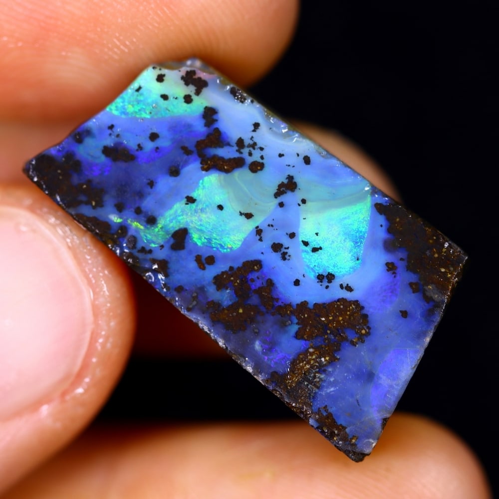 24Ct Winton Boulder Rough Opal - Australian Opal - Freeform Rough: Ksmith Jewels Global Welcome to our auction house, today auction brought to you by Ksmith Jewels Global based in Penang, Malaysia specialize in all kinds of opal and color gemstone both in manufacturi