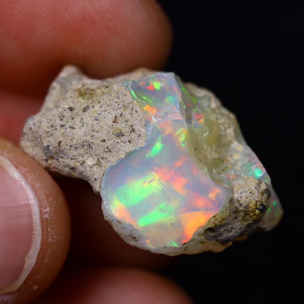 14.4Ct Rough Opal Specimen - Ethiopian Opal - Mineral Rough: Ksmith Jewels Global Welcome to our auction house, today auction brought to you by Ksmith Jewels Global based in Penang, Malaysia specialize in all kinds of opal and color gemstone both in manufacturi