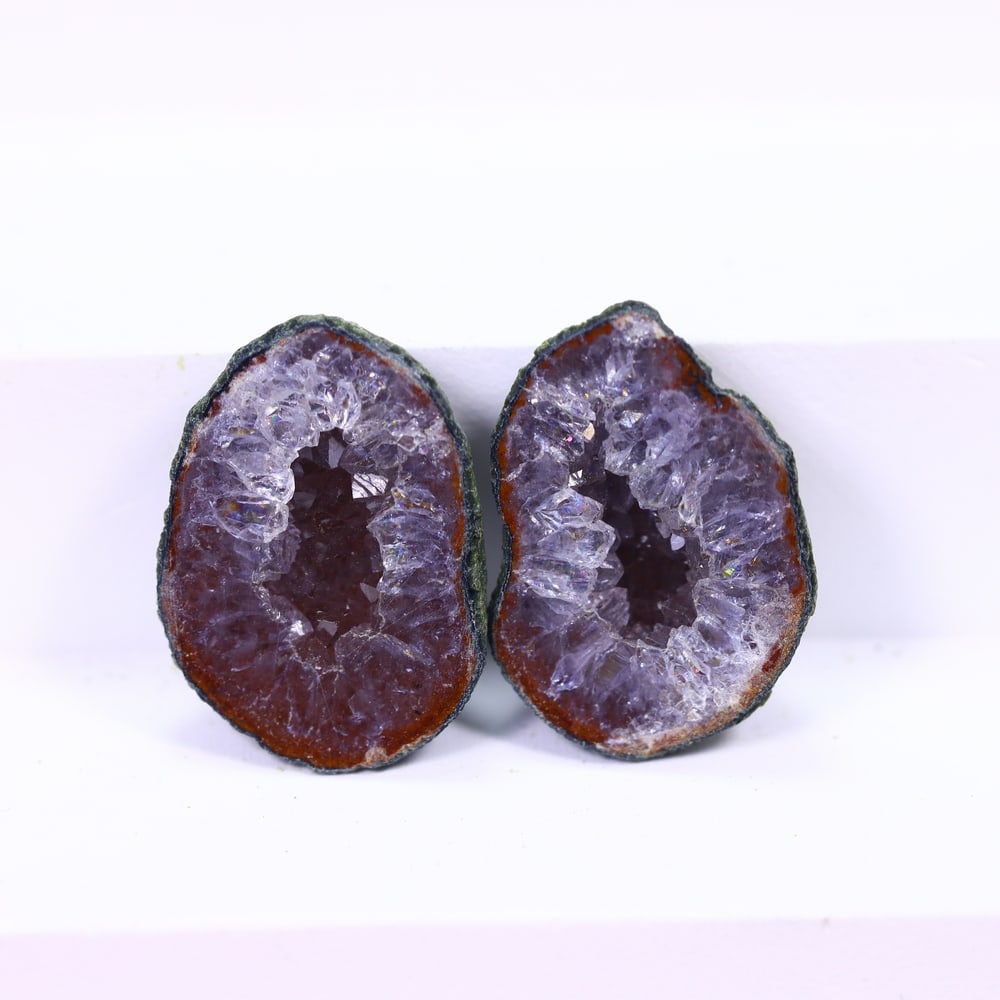 4.54g Mexican Geode Druzy - Mineral Rough: Ksmith Jewels Global Welcome to our auction house, today auction brought to you by Ksmith Jewels Global based in Penang, Malaysia specialize in all kinds of opal and color gemstone both in manufacturi