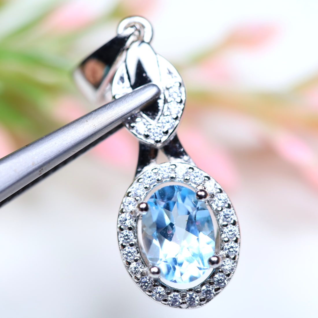 Total Weight of 7.85Ct Natural Sky Blue Topaz & Cubic Zirconia Pendant 925 Sterling Silver: Ksmith Jewels Global Welcome to our auction house, today auction brought to you by Ksmith Jewels Global based in Penang, Malaysia specialize in all kinds of opal and color gemstone both in manufacturi
