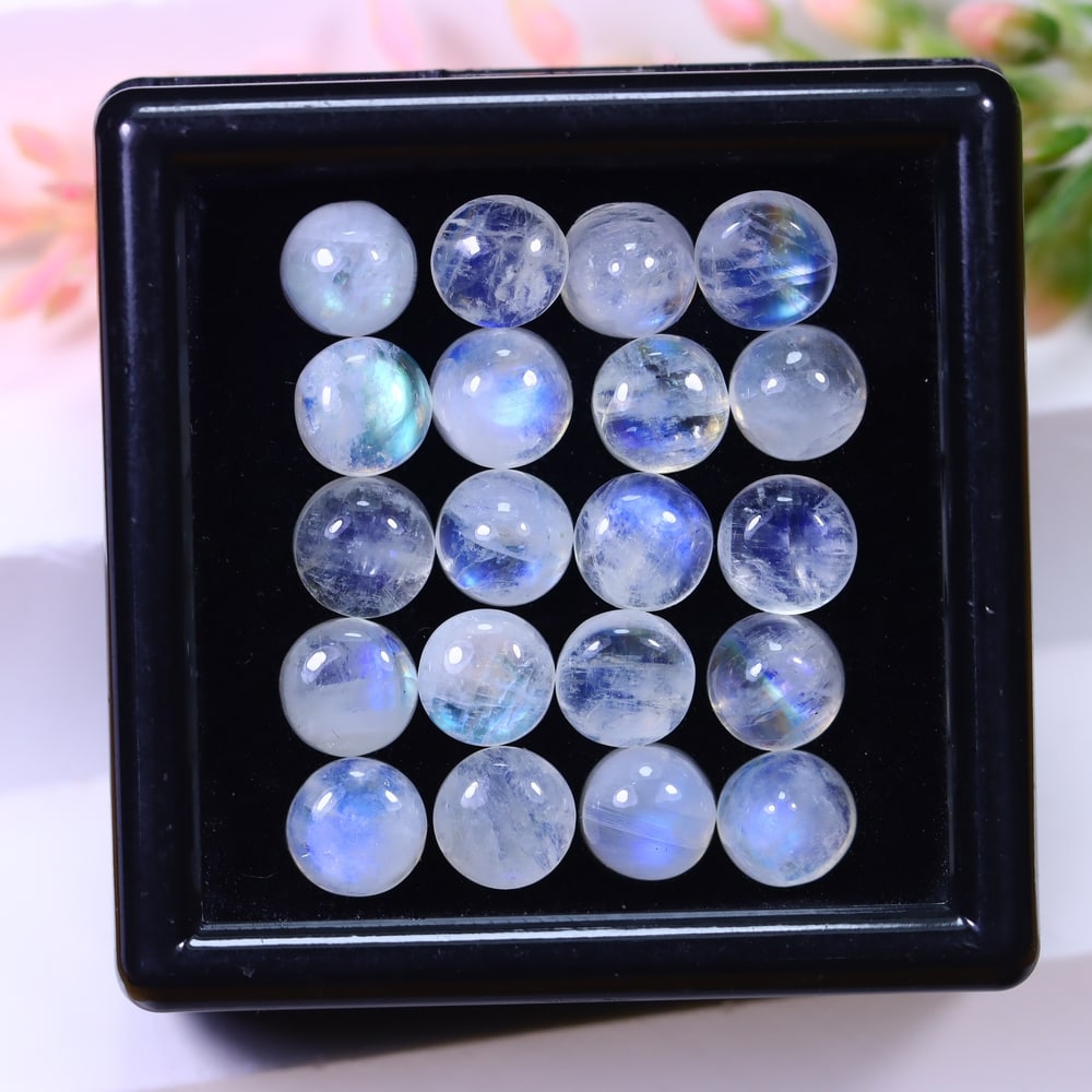 23.82Ct Moonstone Cabochon Set - Polished Cabochon - Round Cabochon: Ksmith Jewels Global Welcome to our auction house, today auction brought to you by Ksmith Jewels Global based in Penang, Malaysia specialize in all kinds of opal and color gemstone both in manufacturi