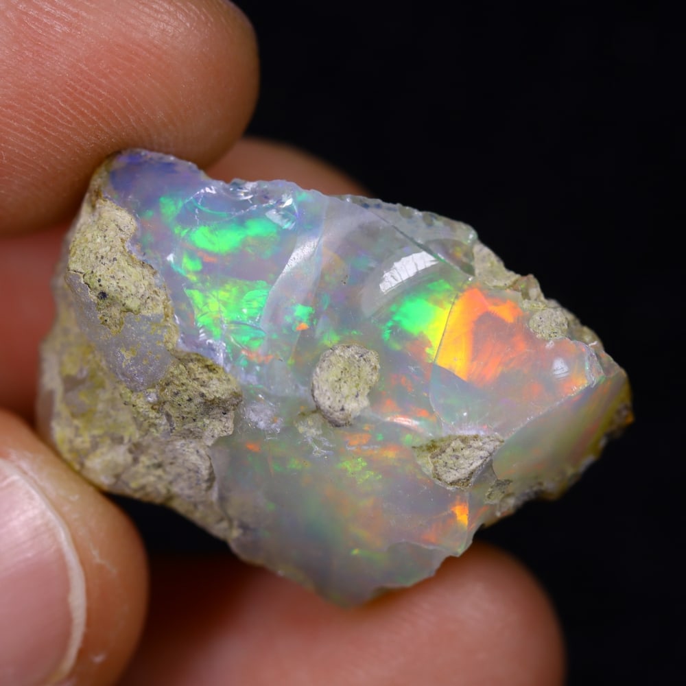 27.9Ct Rough Opal Specimen - Ethiopian Opal - Mineral Rough: Ksmith Jewels Global Welcome to our auction house, today auction brought to you by Ksmith Jewels Global based in Penang, Malaysia specialize in all kinds of opal and color gemstone both in manufacturi