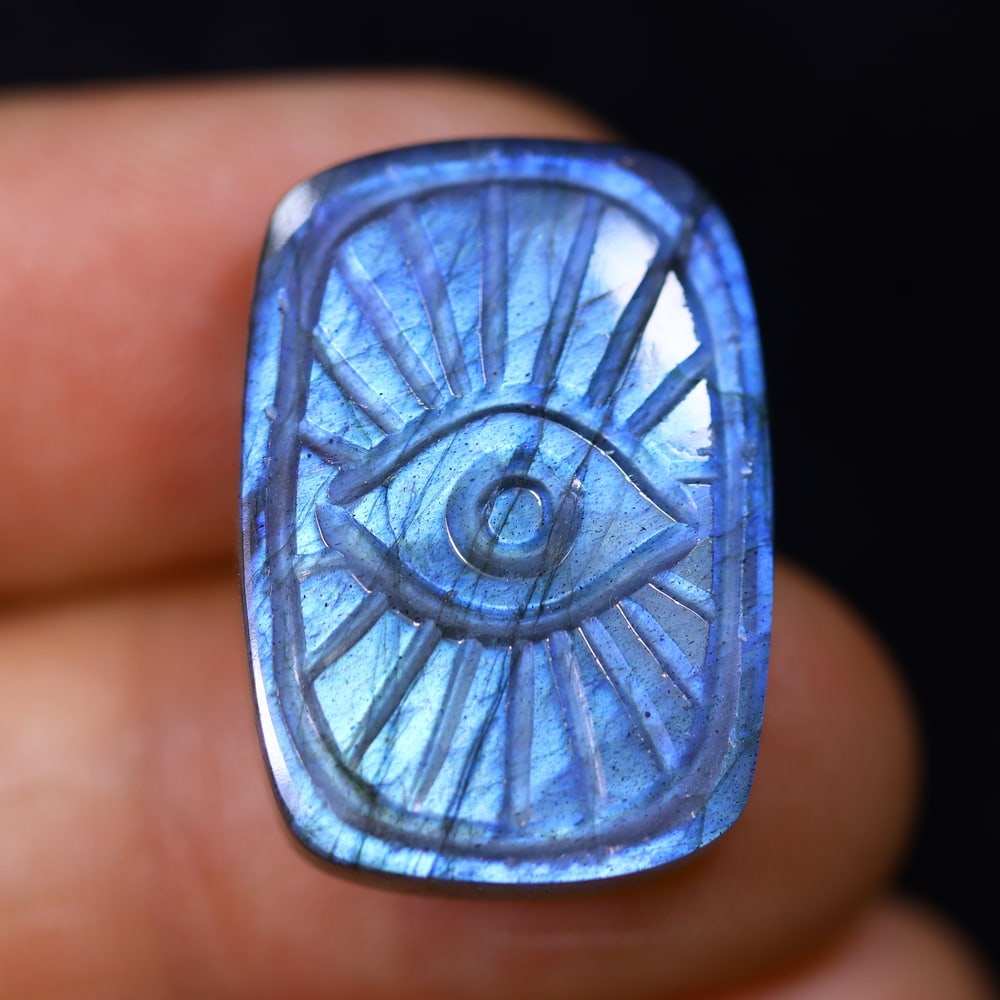 22.12cts Labradorite Evil Eye - Carving: Ksmith Jewels Global Welcome to our auction house, today auction brought to you by Ksmith Jewels Global based in Penang, Malaysia specialize in all kinds of opal and color gemstone both in manufacturi