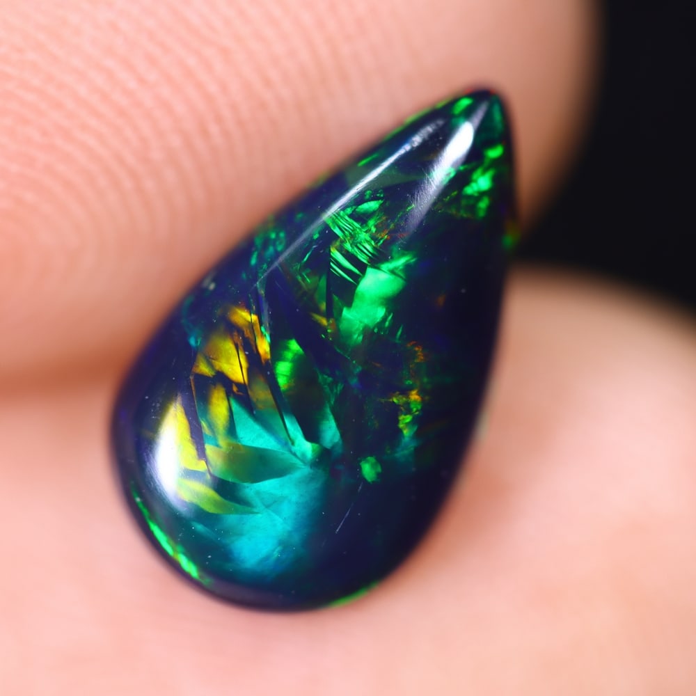 1.51Ct Welo Black Opal Polished - Ethiopian Opal: Ksmith Jewels Global Welcome to our auction house, today auction brought to you by Ksmith Jewels Global based in Penang, Malaysia specialize in all kinds of opal and color gemstone both in manufacturi