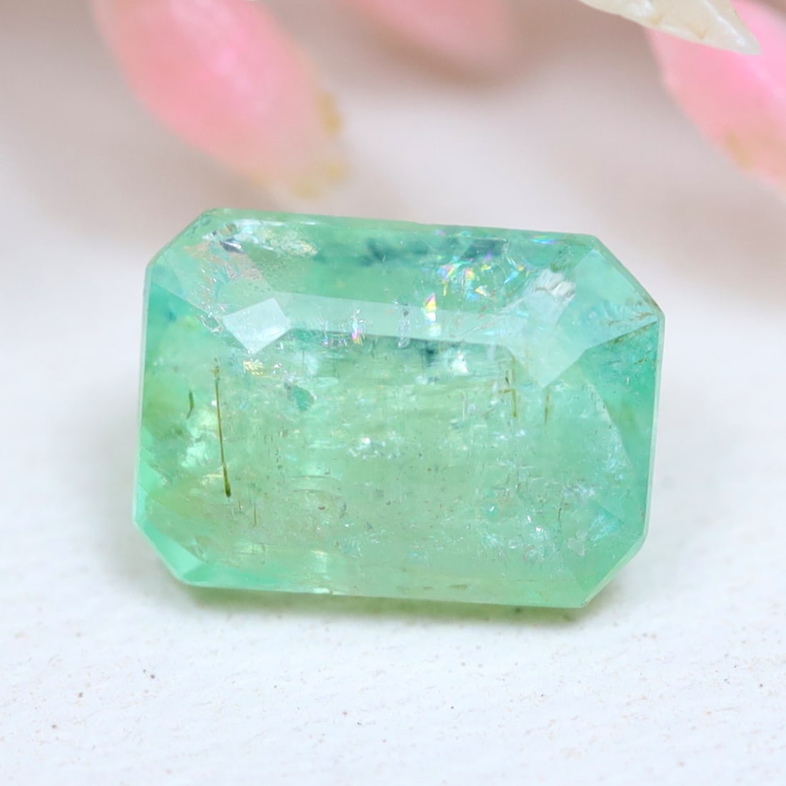Emerald 0.91Ct Natural Afghanistan Green Emerald Gemstone: Ksmith Jewels Global Welcome to our auction house, today auction brought to you by Ksmith Jewels Global based in Penang, Malaysia specialize in all kinds of opal and color gemstone both in manufacturi