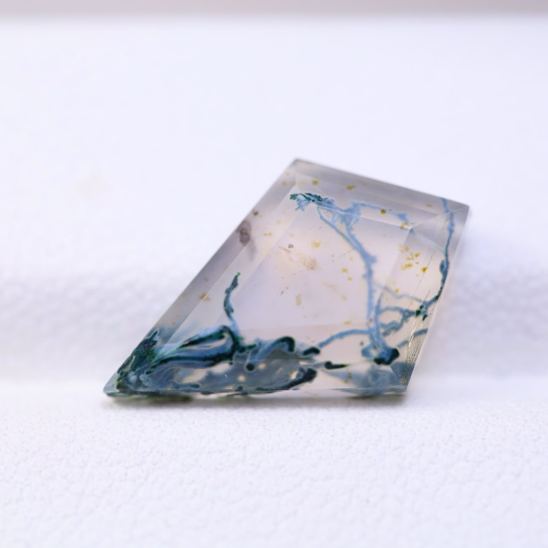 4.37Ct Natural Green Moss Agate - India Gemstone - Fancy Faceted (OT6571): Ksmith Jewels Global Welcome to our auction house, today auction brought to you by Ksmith Jewels Global based in Penang, Malaysia specialize in all kinds of opal and color gemstone both in manufacturi