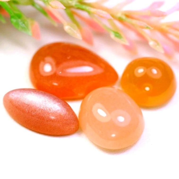 Sunstone 24.12Ct Natural Golden Brown Sunstone Lot: Ksmith Jewels Global Welcome to our auction house, today auction brought to you by Ksmith Jewels Global based in Penang, Malaysia specialize in all kinds of opal and color gemstone both in manufacturi