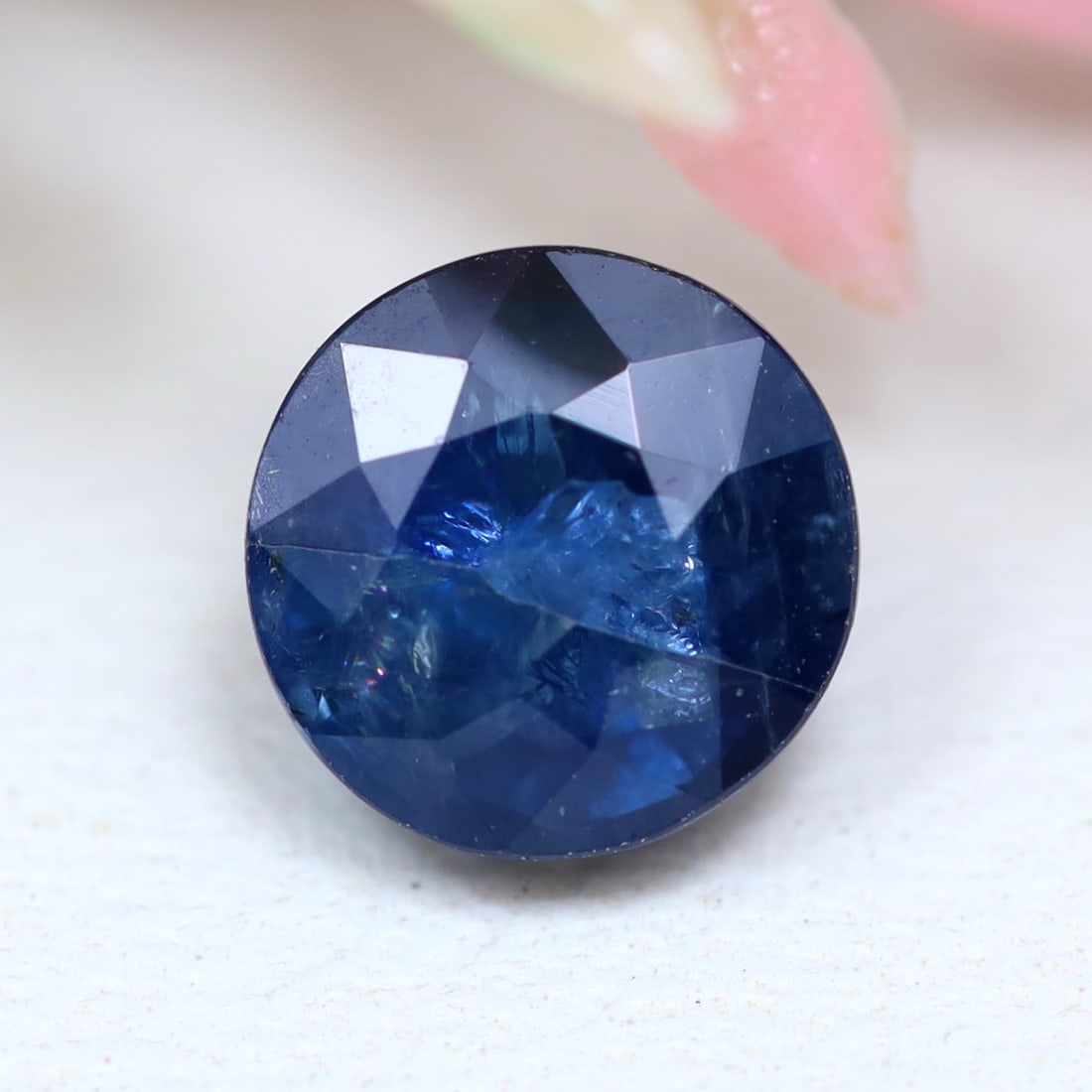 Blue Sapphire 1.14Ct Oval Cut Natural Thailand Blue Sapphire: Ksmith Jewels Global Welcome to our auction house, today auction brought to you by Ksmith Jewels Global based in Penang, Malaysia specialize in all kinds of opal and color gemstone both in manufacturi