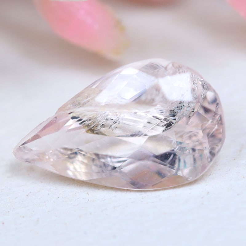 Kunzite 0.70Ct Pear Cut Natural Brazil Pale Pink Kunzite: Ksmith Jewels Global Welcome to our auction house, today auction brought to you by Ksmith Jewels Global based in Penang, Malaysia specialize in all kinds of opal and color gemstone both in manufacturi