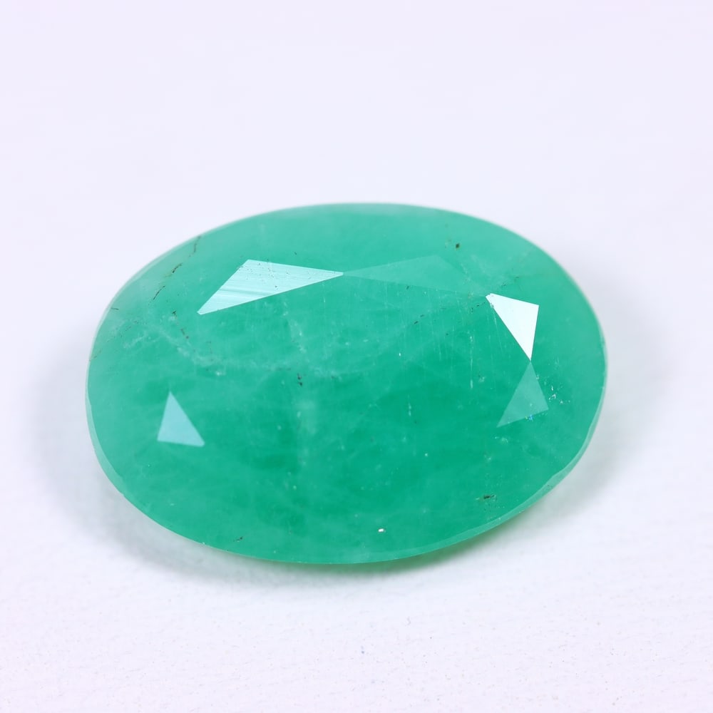 6.67Ct Brazilian Sakota Emerald - Natural Emerald: Ksmith Jewels Global Welcome to our auction house, today auction brought to you by Ksmith Jewels Global based in Penang, Malaysia specialize in all kinds of opal and color gemstone both in manufacturi
