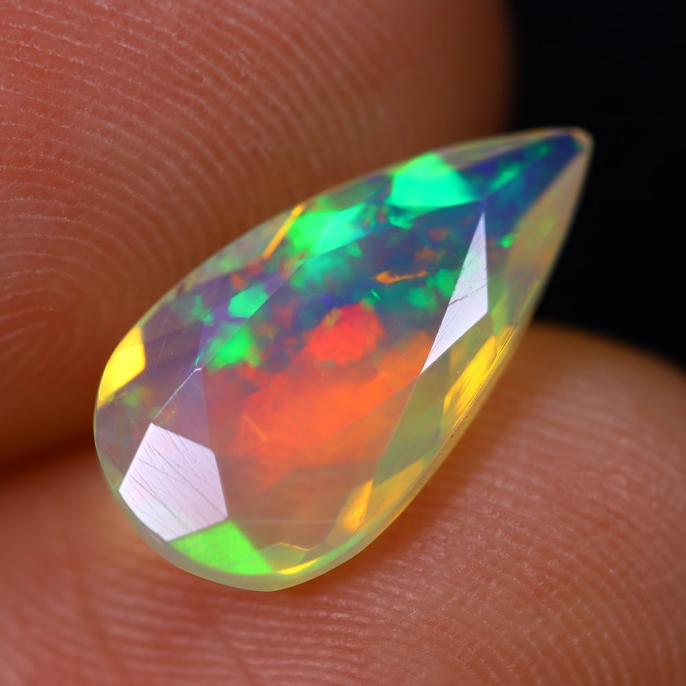 1.76Ct Welo Opal Polished - Ethiopian Opal: Ksmith Jewels Global Welcome to our auction house, today auction brought to you by Ksmith Jewels Global based in Penang, Malaysia specialize in all kinds of opal and color gemstone both in manufacturi