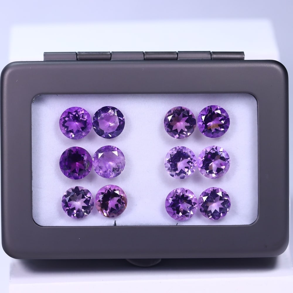 29.74Ct Amethyst Set - Polished Faceted: Ksmith Jewels Global Welcome to our auction house, today auction brought to you by Ksmith Jewels Global based in Penang, Malaysia specialize in all kinds of opal and color gemstone both in manufacturi