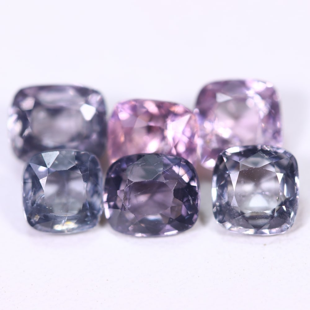 4.26Ct Spinel Set - Polished Faceted: Ksmith Jewels Global Welcome to our auction house, today auction brought to you by Ksmith Jewels Global based in Penang, Malaysia specialize in all kinds of opal and color gemstone both in manufacturi