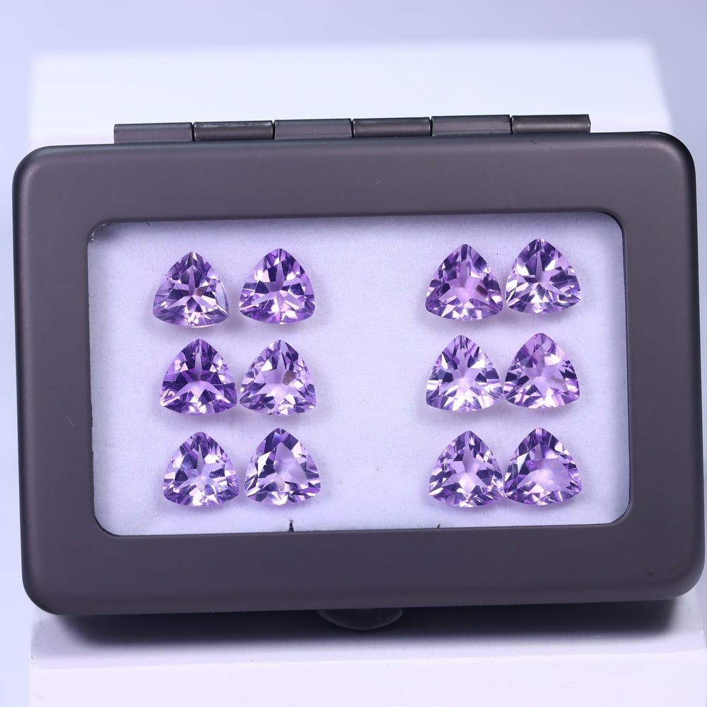 25.12Ct Amethyst Set - Polished Faceted: Ksmith Jewels Global Welcome to our auction house, today auction brought to you by Ksmith Jewels Global based in Penang, Malaysia specialize in all kinds of opal and color gemstone both in manufacturi